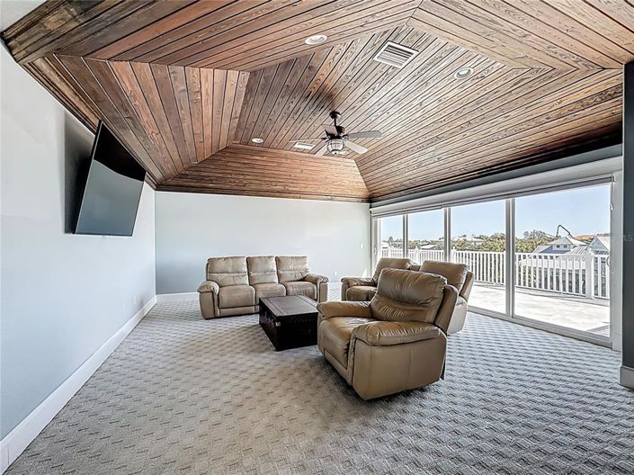 Image No.45-5 Bed Property for sale