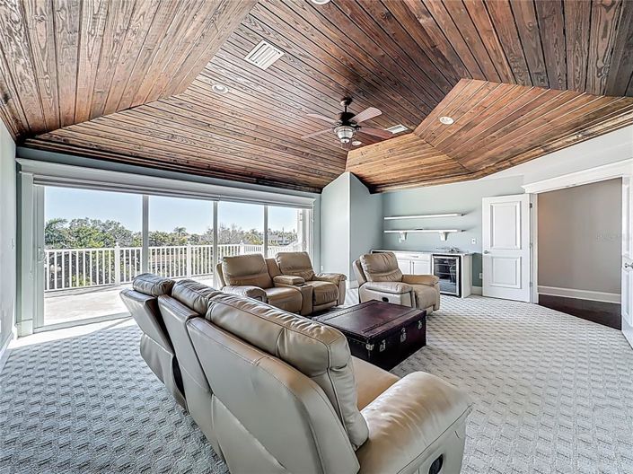 Image No.46-5 Bed Property for sale