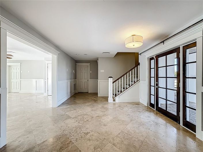 Image No.56-5 Bed Property for sale