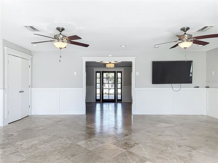 Image No.60-5 Bed Property for sale