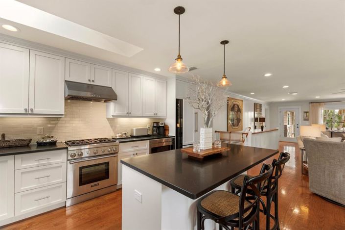 Image No.21-3 Bed Property for sale