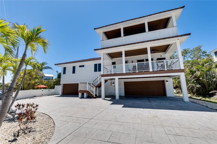 Image No.50-5 Bed Property for sale