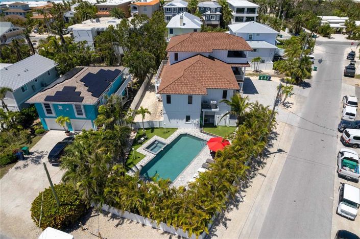 Image No.55-5 Bed Property for sale