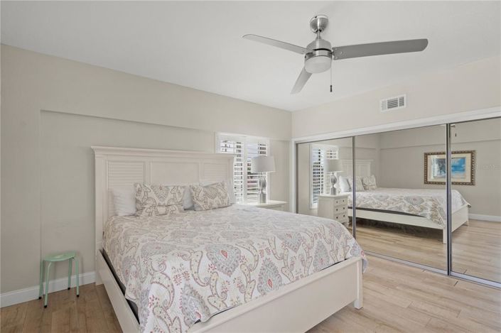 Image No.23-2 Bed Property for sale