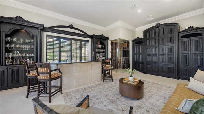 Image No.23-6 Bed Property for sale