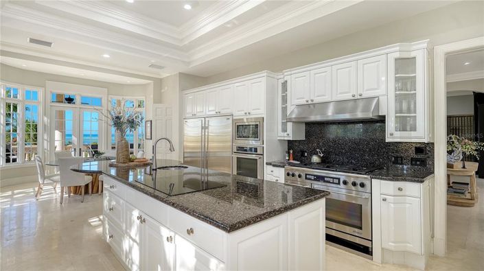 Image No.29-6 Bed Property for sale