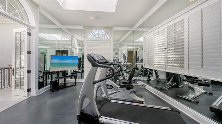 Image No.43-6 Bed Property for sale