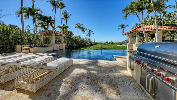 Image No.59-6 Bed Property for sale