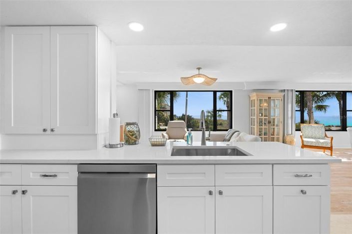 Image No.15-2 Bed Property for sale