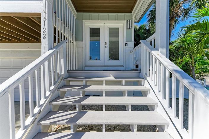 Image No.5-4 Bed Property for sale