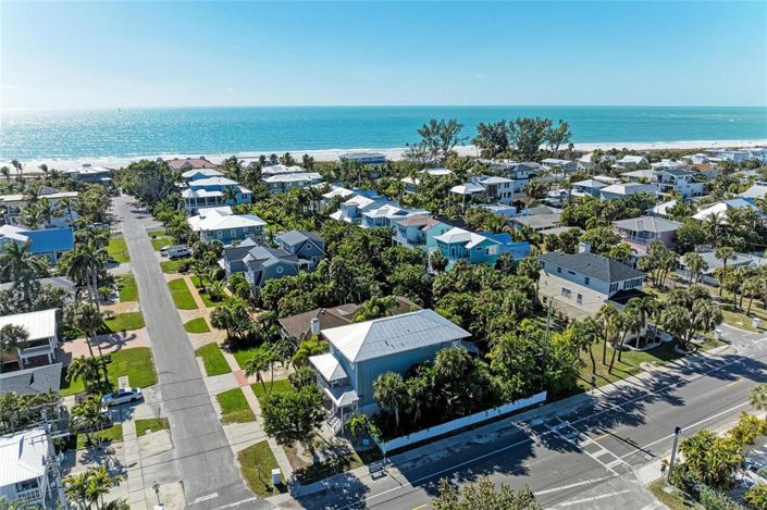 Image No.8-4 Bed Property for sale