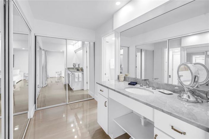 Image No.24-3 Bed Property for sale