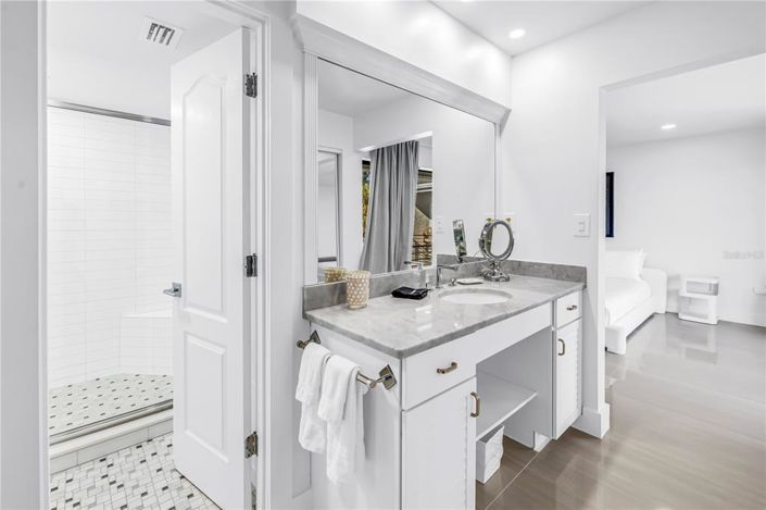 Image No.25-3 Bed Property for sale