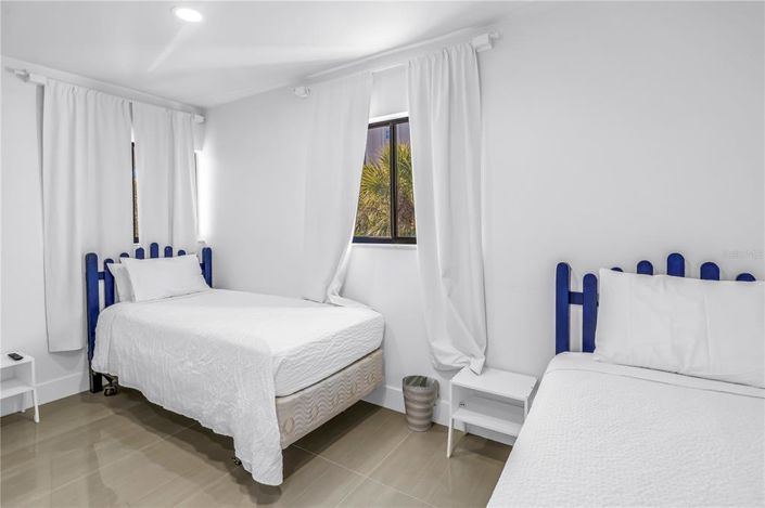 Image No.30-3 Bed Property for sale