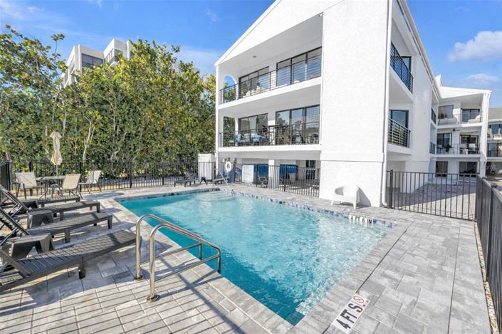 Image No.38-3 Bed Property for sale