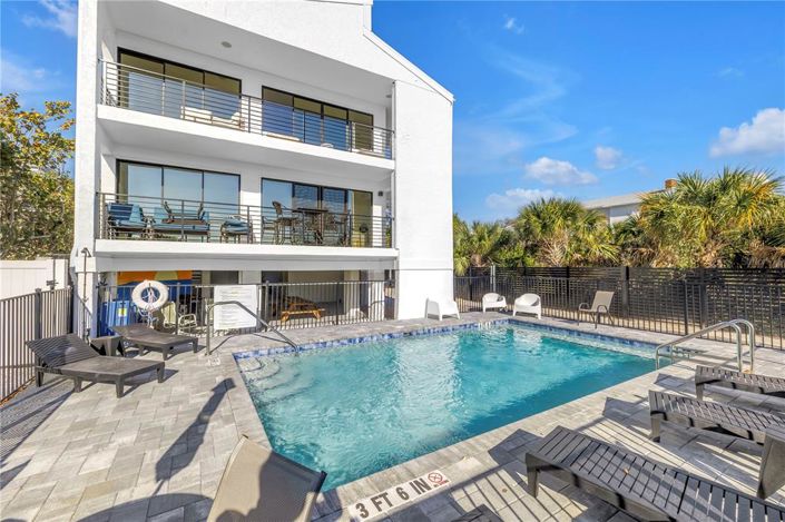 Image No.39-3 Bed Property for sale