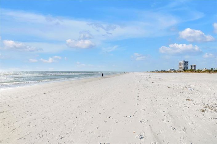 Image No.44-3 Bed Property for sale