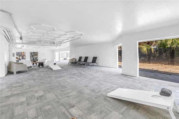 Image No.45-3 Bed Property for sale