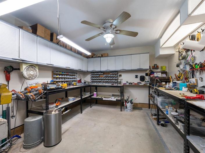 Image No.33-5 Bed Property for sale