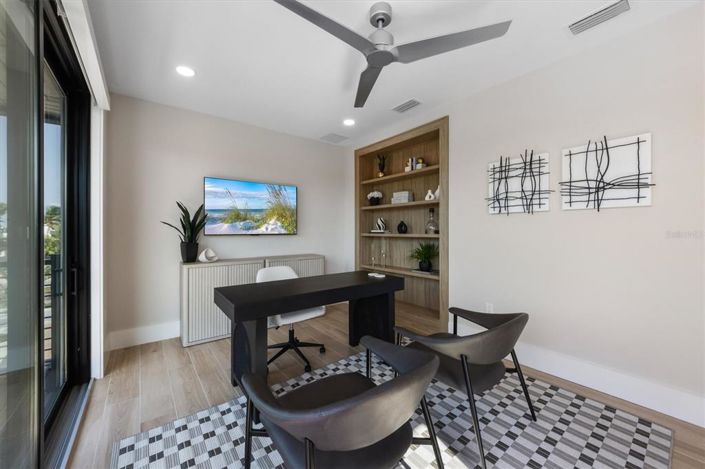 Image No.38-6 Bed Property for sale