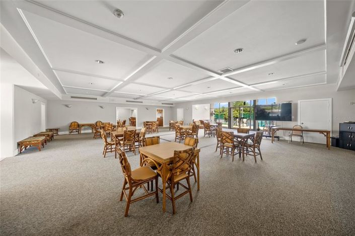 Image No.28-2 Bed Property for sale