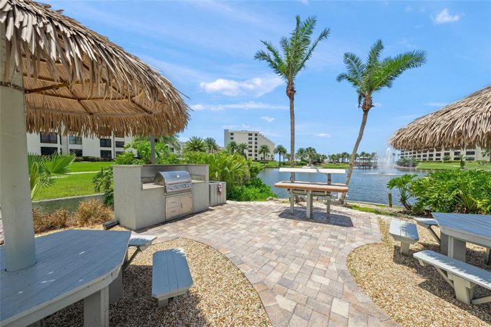 Image No.43-2 Bed Property for sale