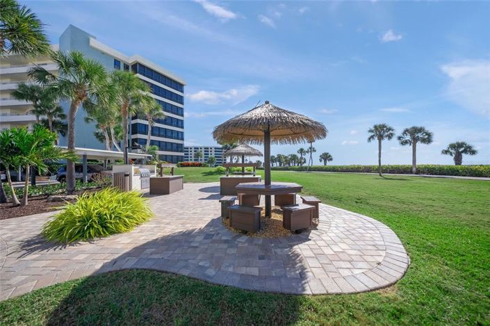 Image No.44-2 Bed Property for sale