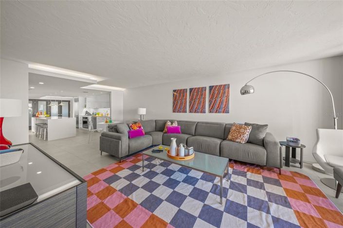 Image No.9-2 Bed Property for sale