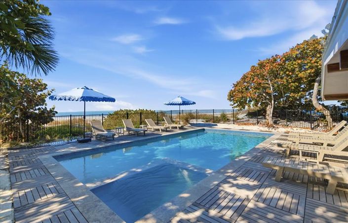 Image No.11-3 Bed Property for sale