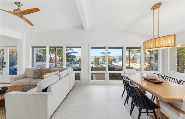 Image No.26-3 Bed Property for sale