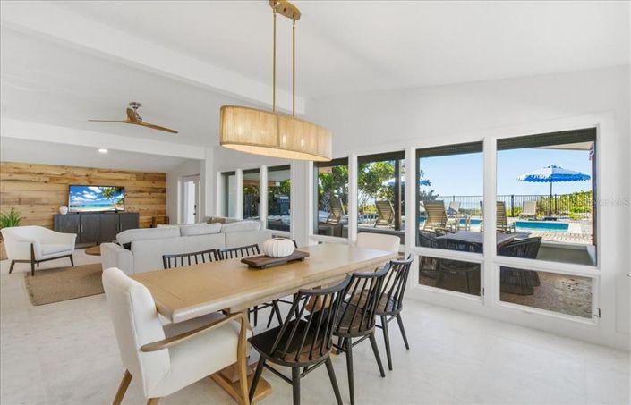 Image No.28-3 Bed Property for sale