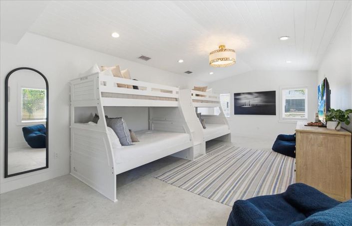 Image No.51-3 Bed Property for sale