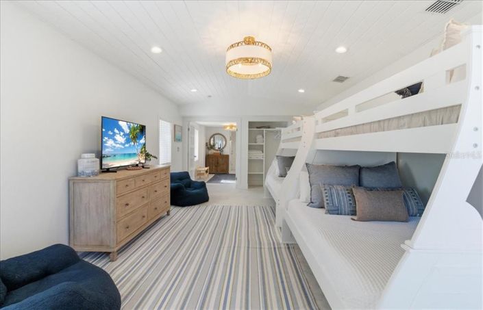 Image No.53-3 Bed Property for sale