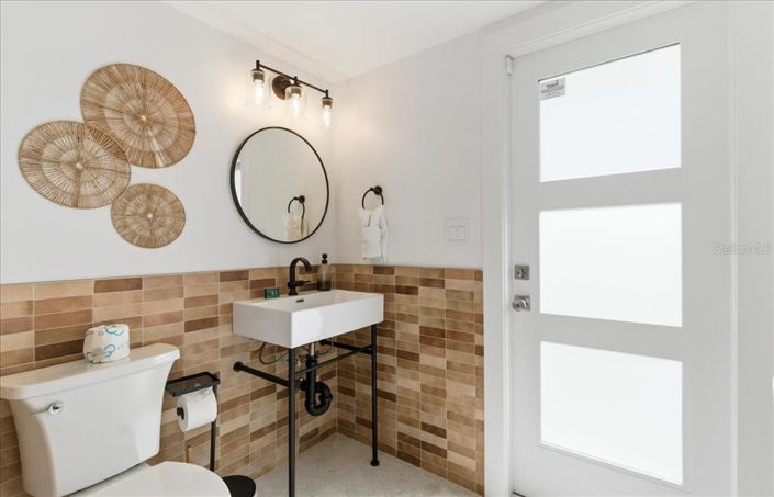 Image No.56-3 Bed Property for sale