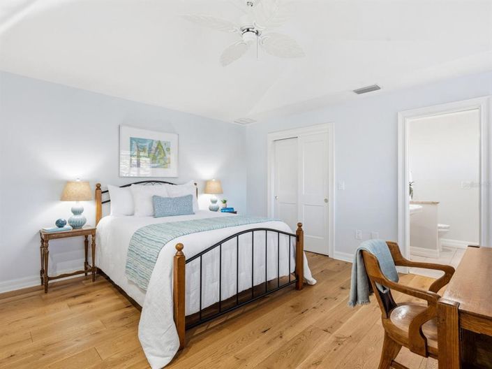 Image No.30-4 Bed Property for sale