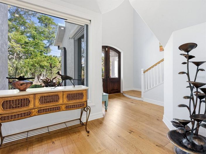 Image No.5-4 Bed Property for sale