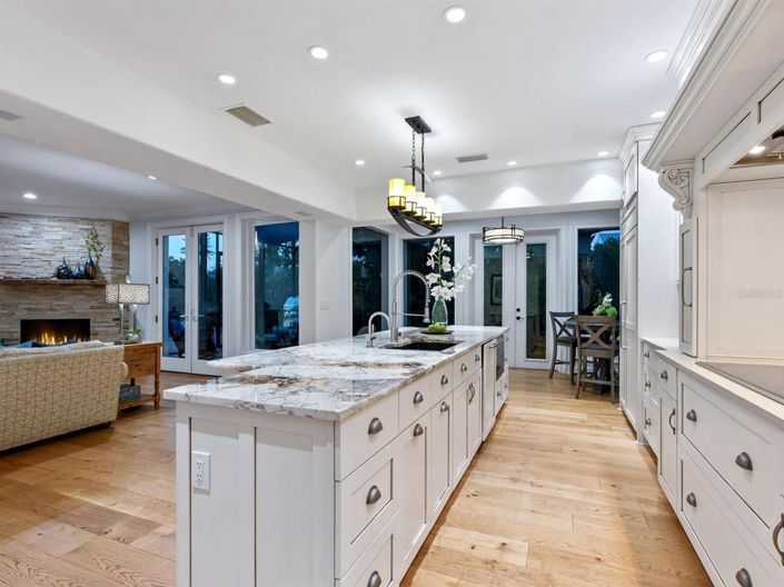 Image No.51-4 Bed Property for sale