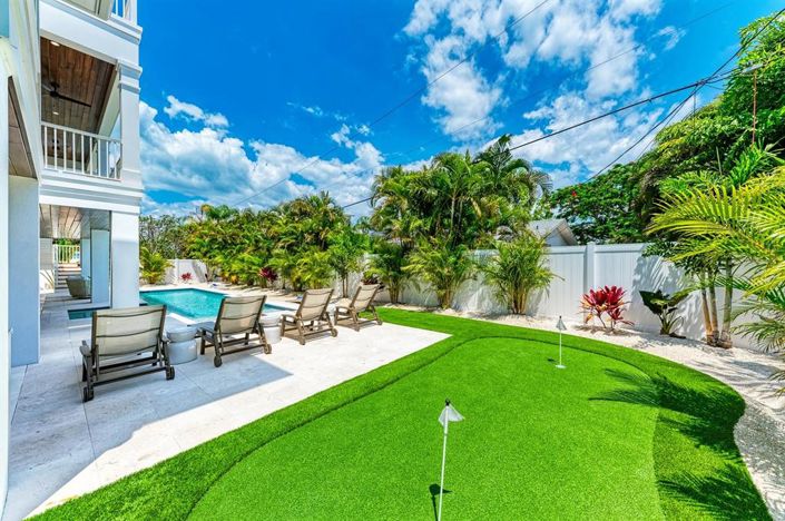 Image No.51-4 Bed Property for sale