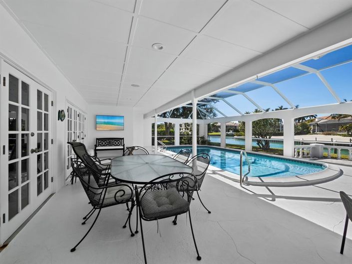 Image No.11-3 Bed Property for sale