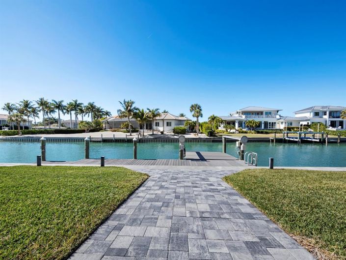 Image No.31-3 Bed Property for sale