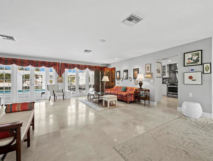 Image No.7-3 Bed Property for sale