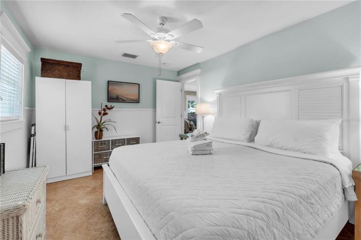 Image No.13-1 Bed Property for sale