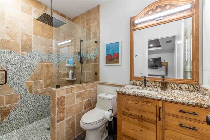 Image No.30-6 Bed Property for sale