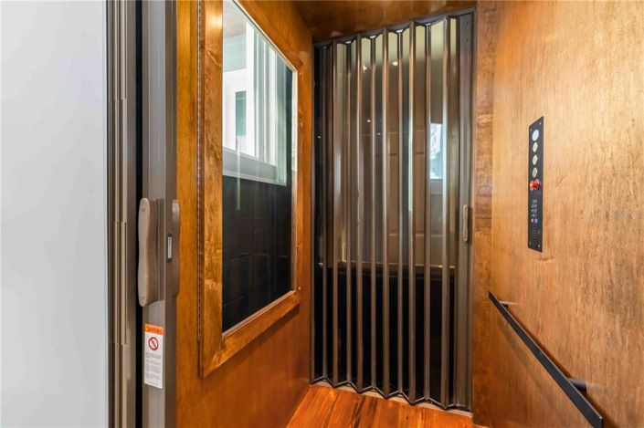 Image No.34-6 Bed Property for sale