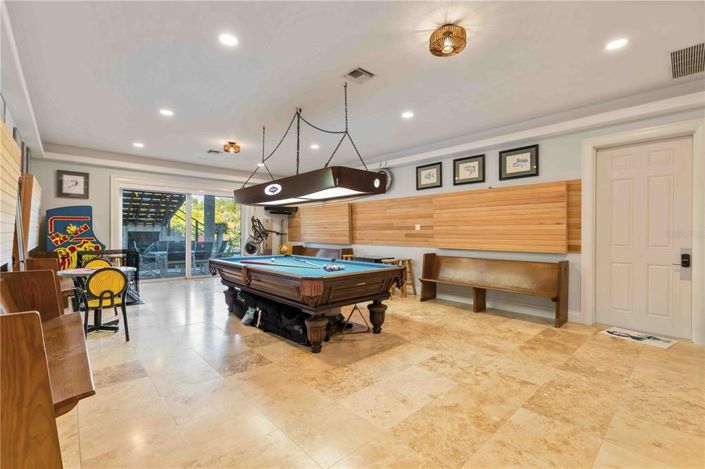 Image No.45-6 Bed Property for sale