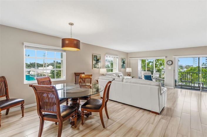 Image No.12-2 Bed Property for sale