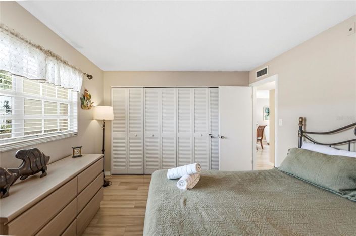 Image No.22-2 Bed Property for sale