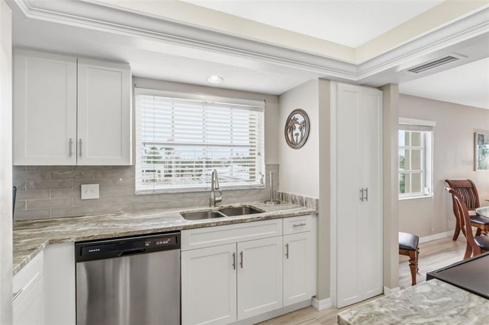 Image No.8-2 Bed Property for sale