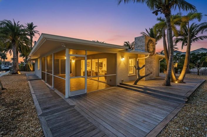 Image No.11-2 Bed Property for sale