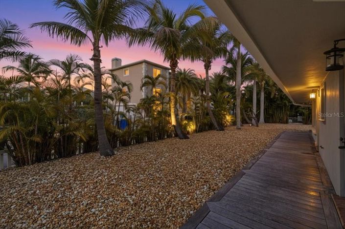 Image No.12-2 Bed Property for sale